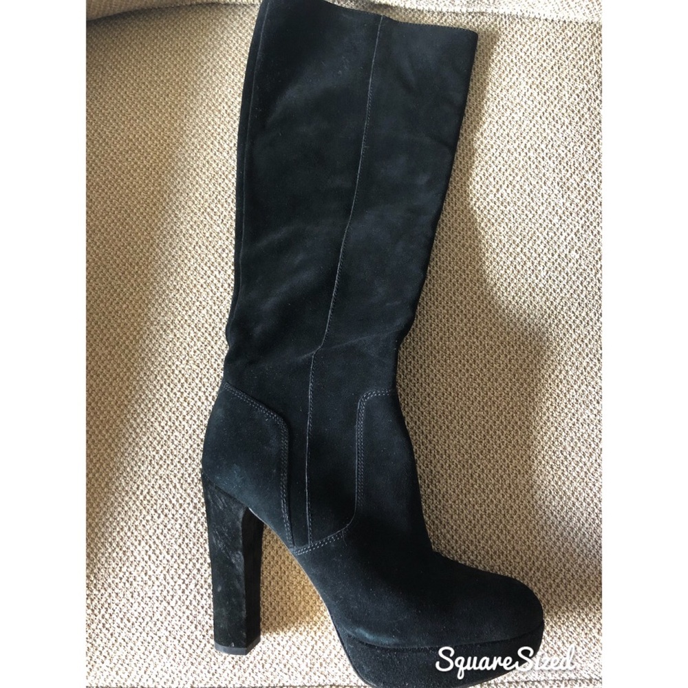 MK black boots